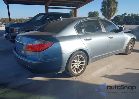 2010 Hyundai Genesis 3.8 z USA, uszkodzony, nr VIN KMHGC4DE1AU074827